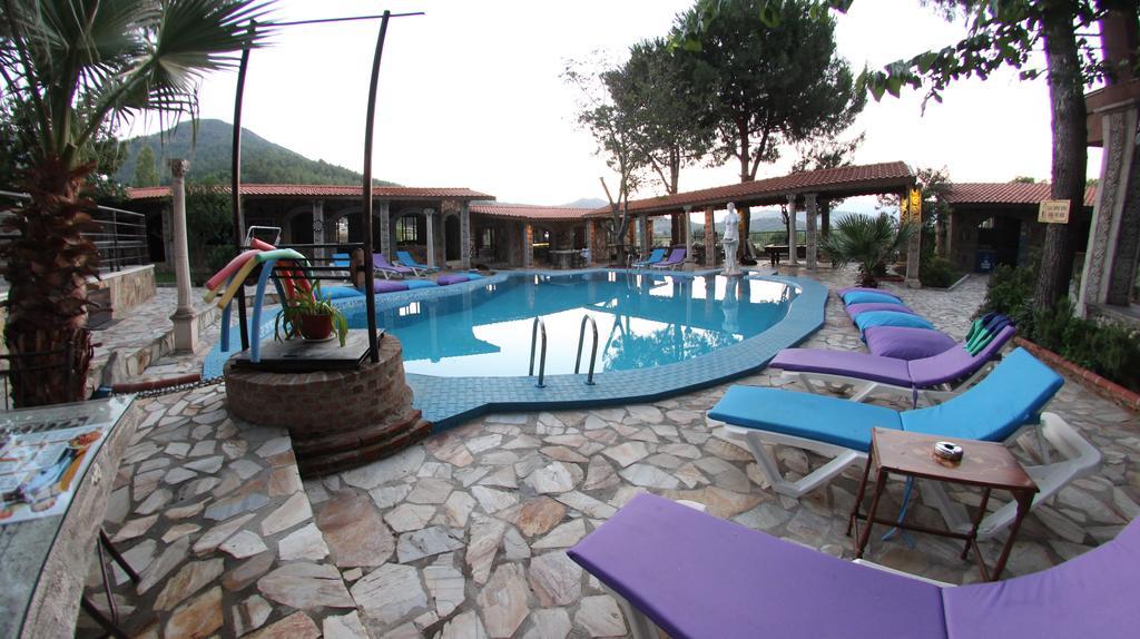 Atillas Getaway Selcuk Exterior photo